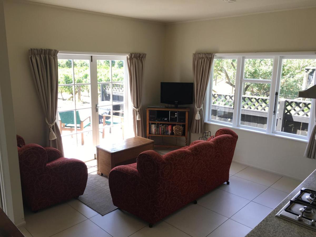 Tuki Vineyard Cottage Havelock North Exteriör bild